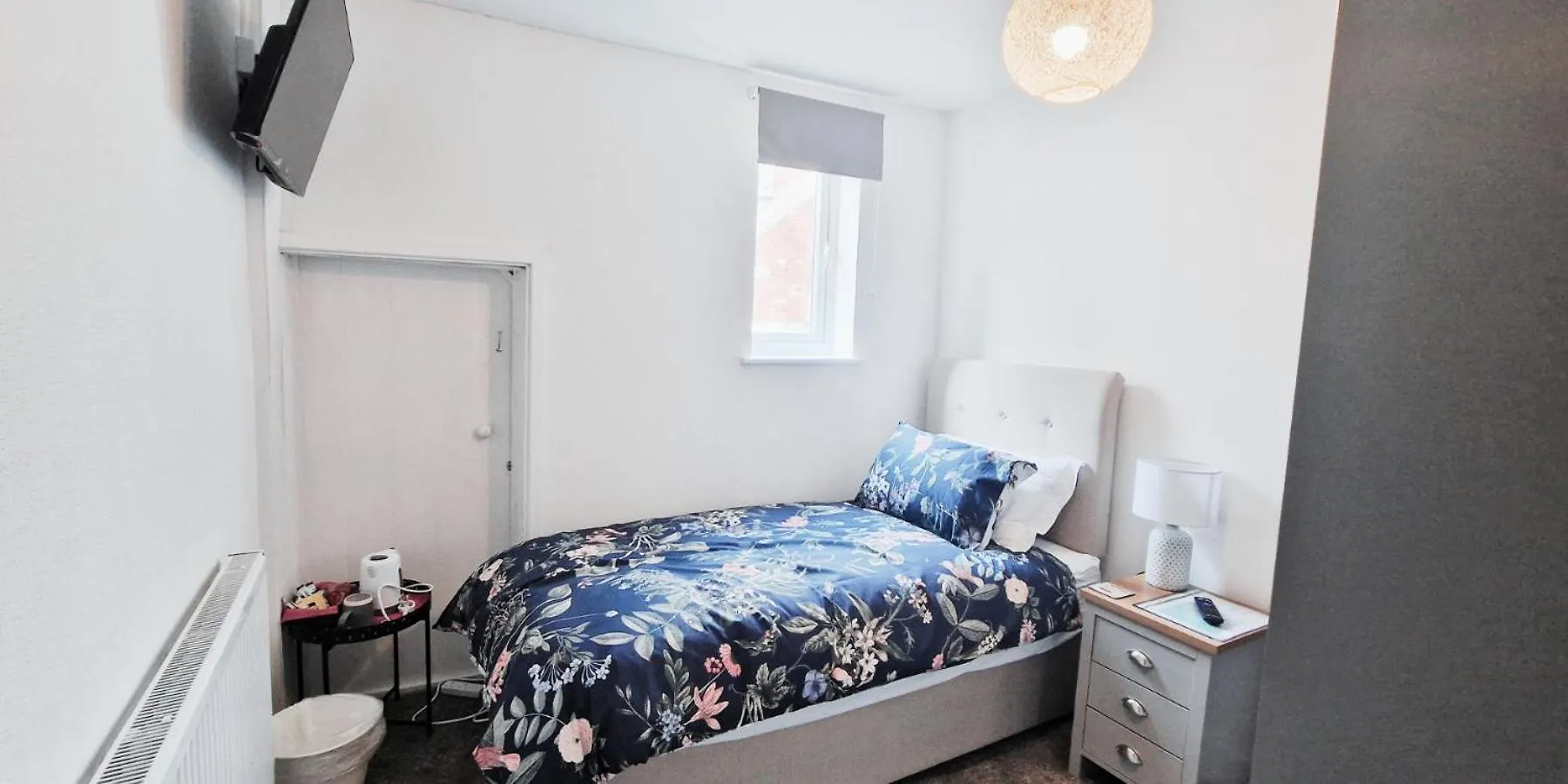 Single Room In Modern House Near 诺丁汉